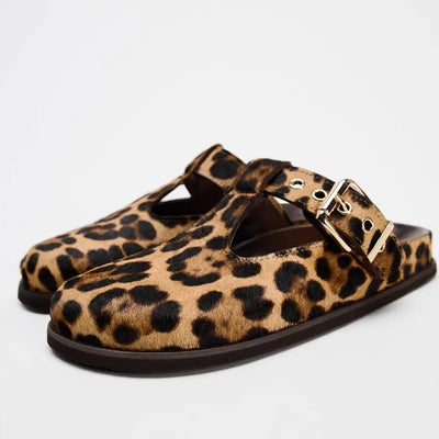 Vintage-Inspired Mule Flats