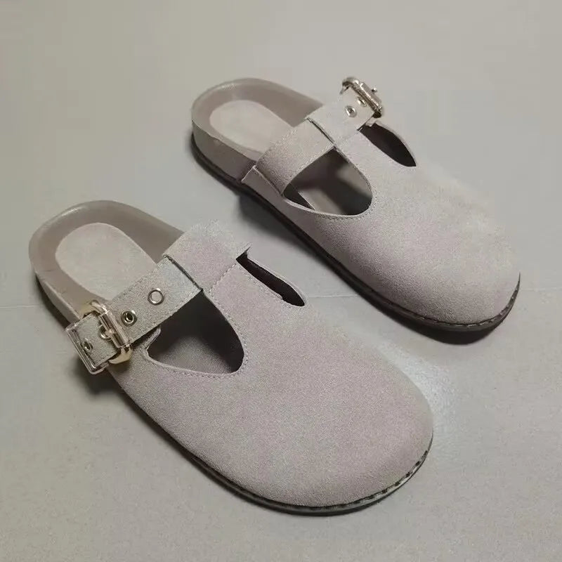 Vintage-Inspired Mule Flats